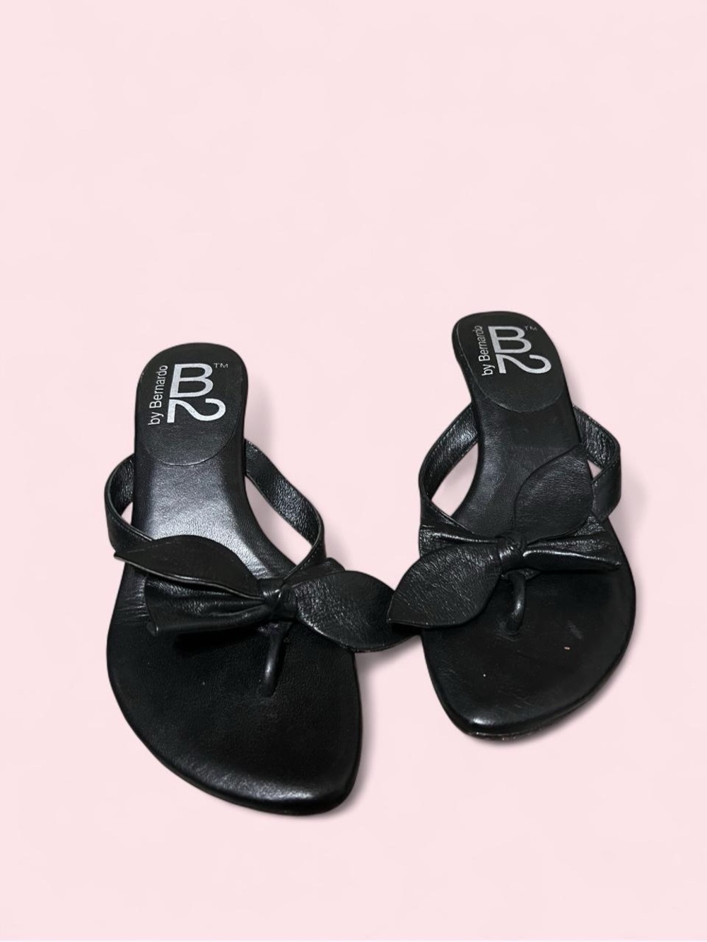 Size 6 Black Bow-Accent Women's Kitten Heels